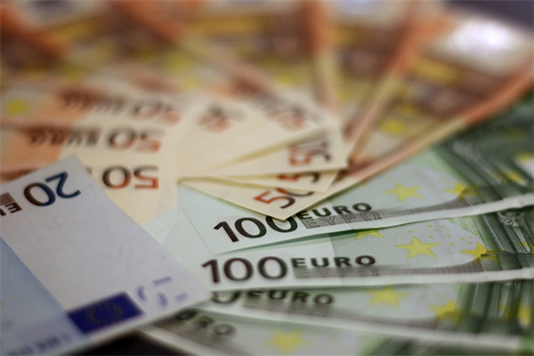 金价重回千元大关 一季度黄金首饰销量同比下降26%