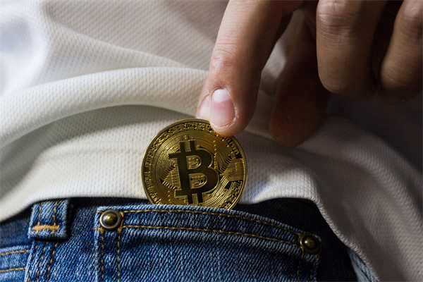 金价暴跌，特朗普澄清“黄金税”